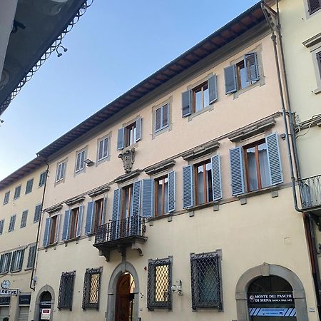Palazzo Mari Suite & Rooms B&B Montevarchi Εξωτερικό φωτογραφία