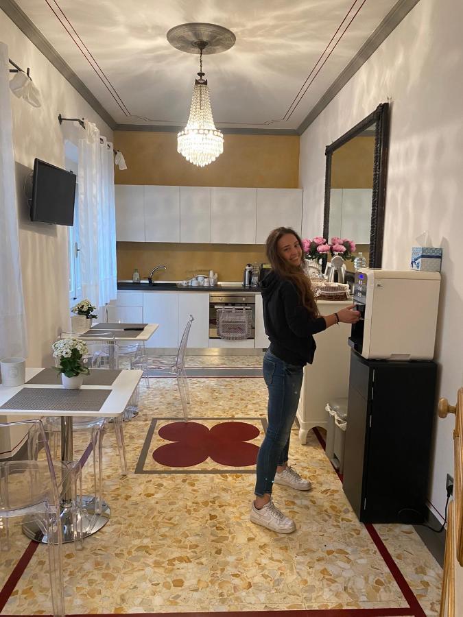 Palazzo Mari Suite & Rooms B&B Montevarchi Εξωτερικό φωτογραφία
