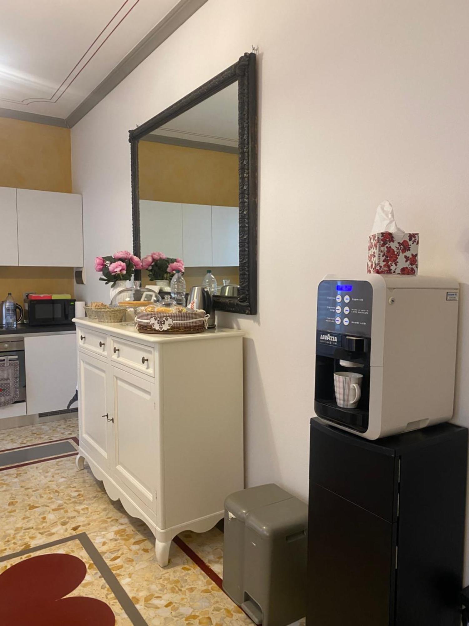 Palazzo Mari Suite & Rooms B&B Montevarchi Εξωτερικό φωτογραφία
