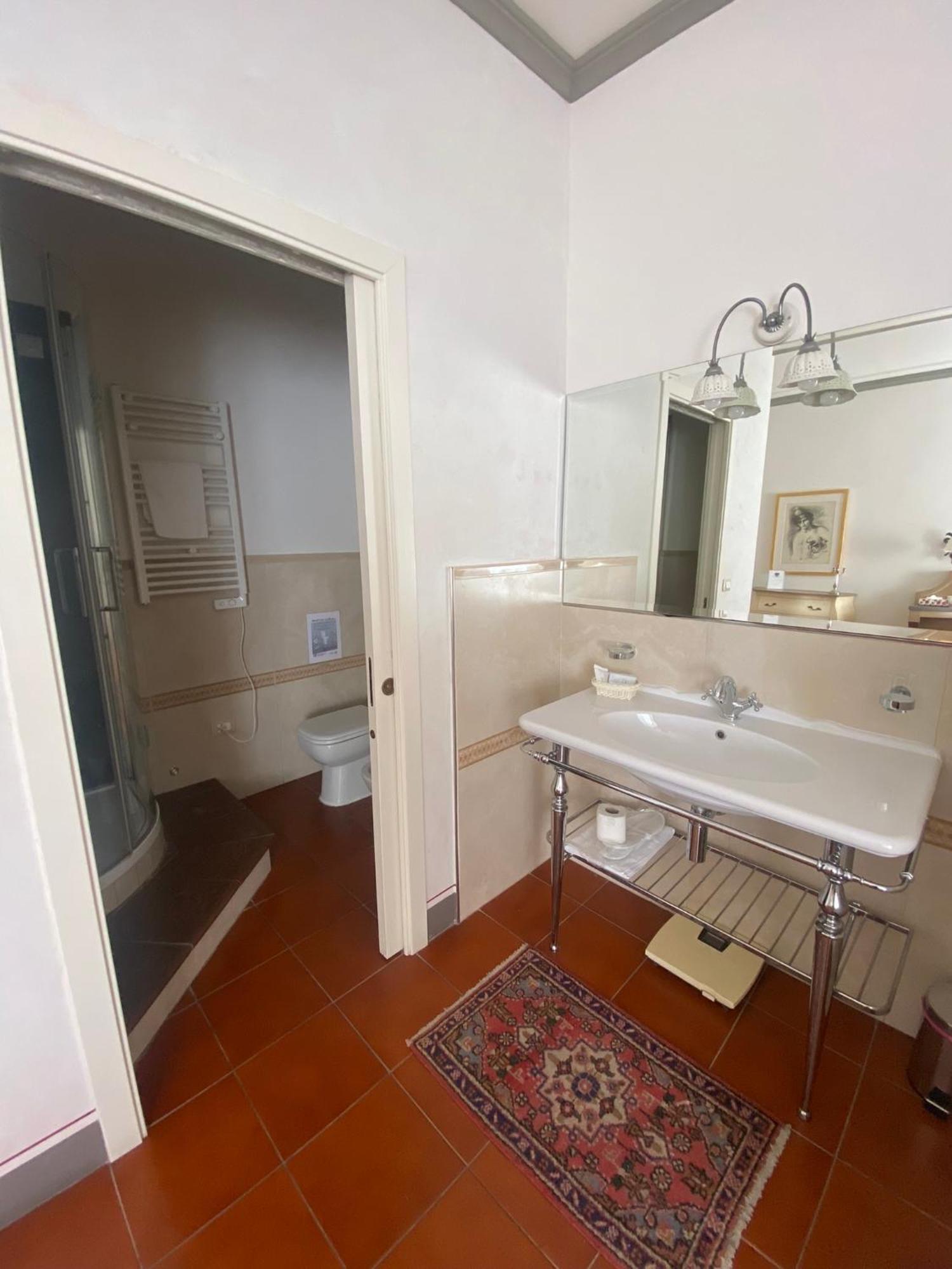 Palazzo Mari Suite & Rooms B&B Montevarchi Εξωτερικό φωτογραφία