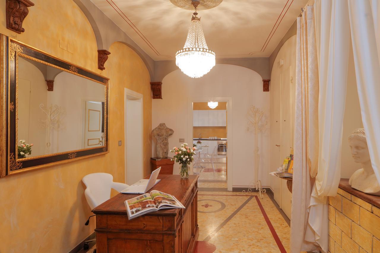 Palazzo Mari Suite & Rooms B&B Montevarchi Εξωτερικό φωτογραφία